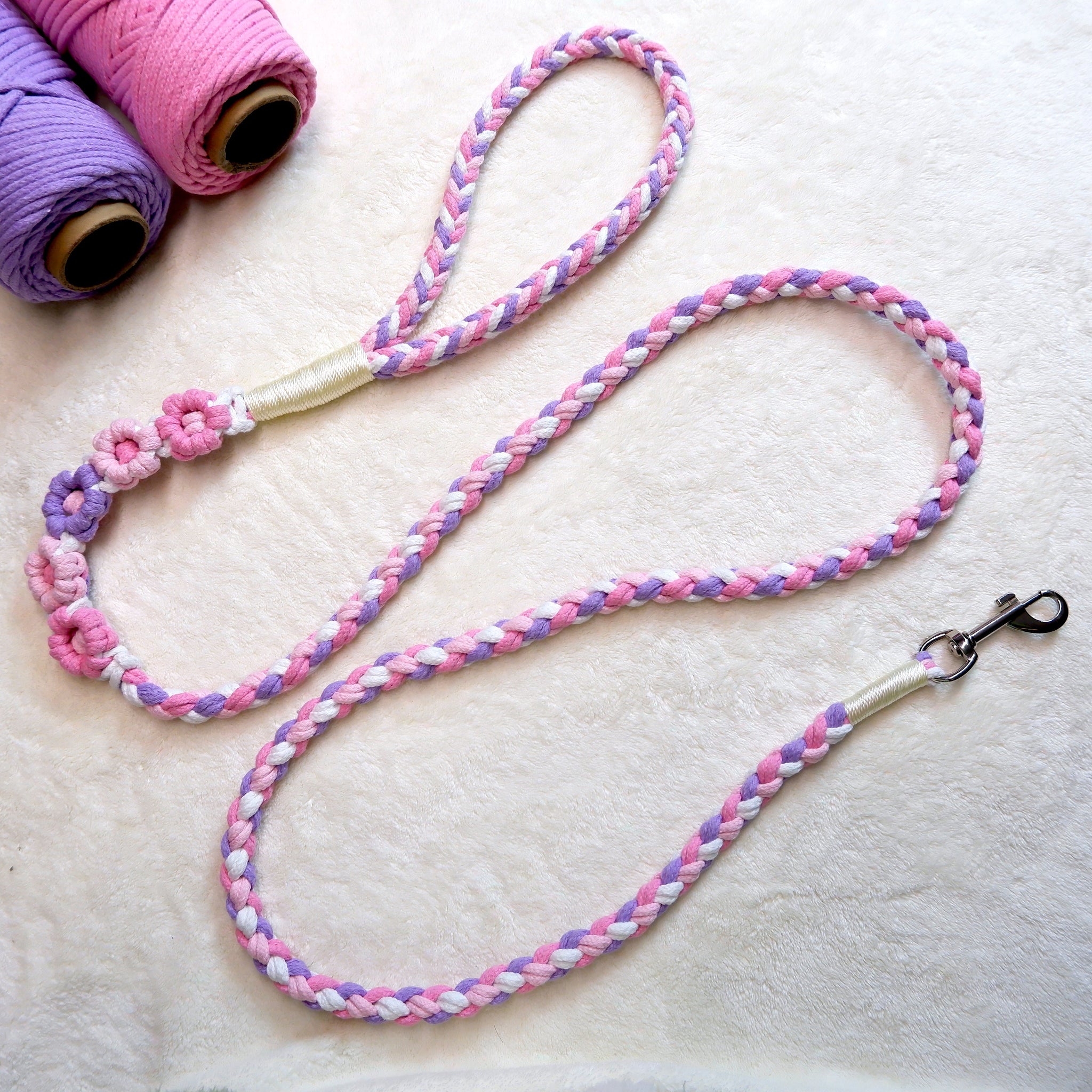 Five Flowers Rope Dog Leash (Purple and Pink)
